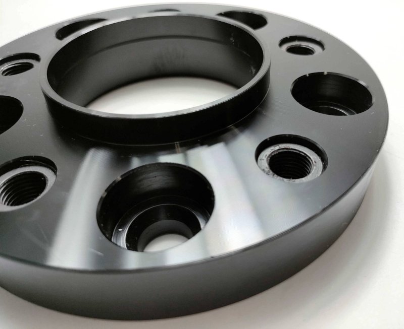 画像4: 【25mm】 Volkswagen Touareg (02~18) 専用設計 PCD130 5穴 ハブ径71.6φ ワイドトレッド スペーサー 5x130-71.6φ (4)